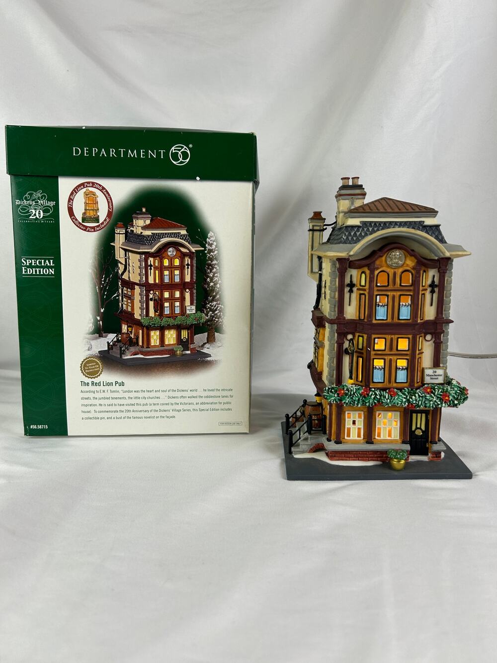 Department 56 Red Lion Pub Dickens Village 2004 Special Edition